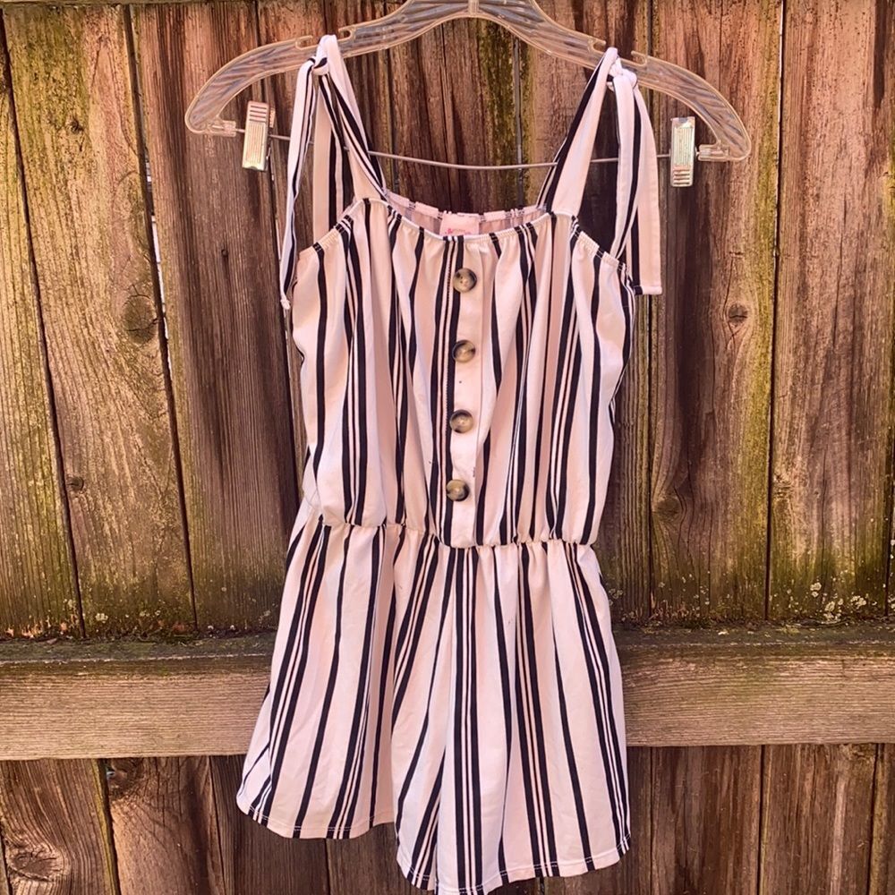 Hearts and arrow romper sz. 12